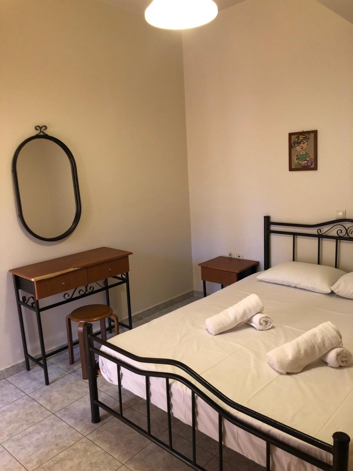 Blue Sky Apartments Макригиалос Номер фото